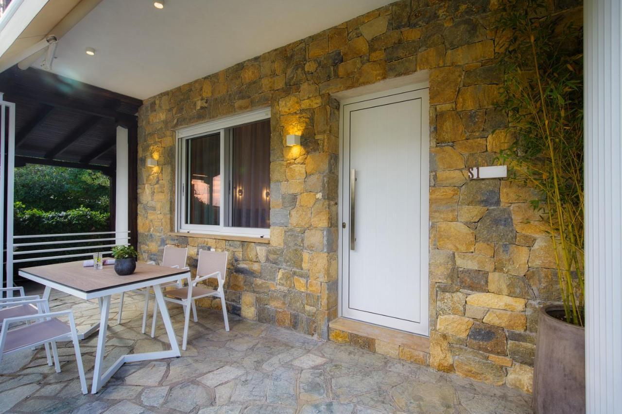 Coel Luxury Suites By Rentalspro Services - Potidea Halkidiki Nea Poteidaia Eksteriør billede